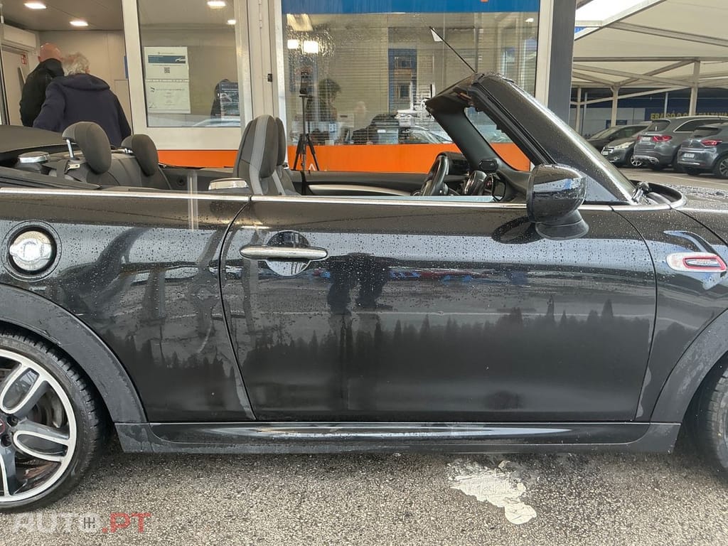 MINI John Cooper Works Cabrio