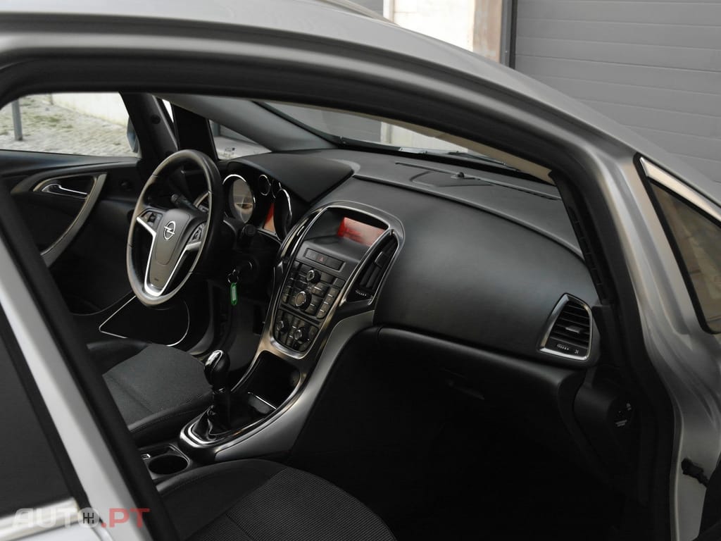 Opel Astra Sports Tourer 1.7 CDTi Cosmo