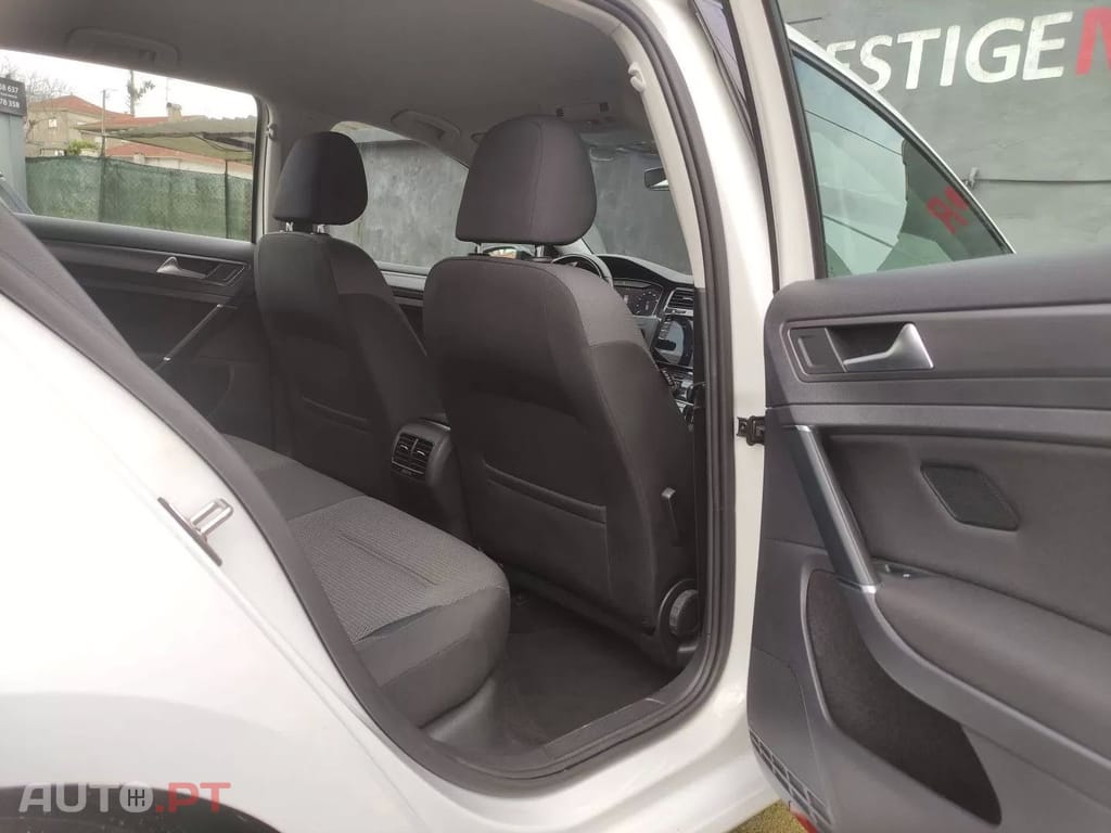 Volkswagen e-Golf Cockpit Virtual