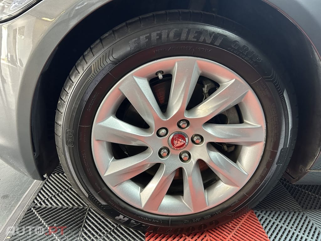 Jaguar XF 2.0 D Prestige Aut.