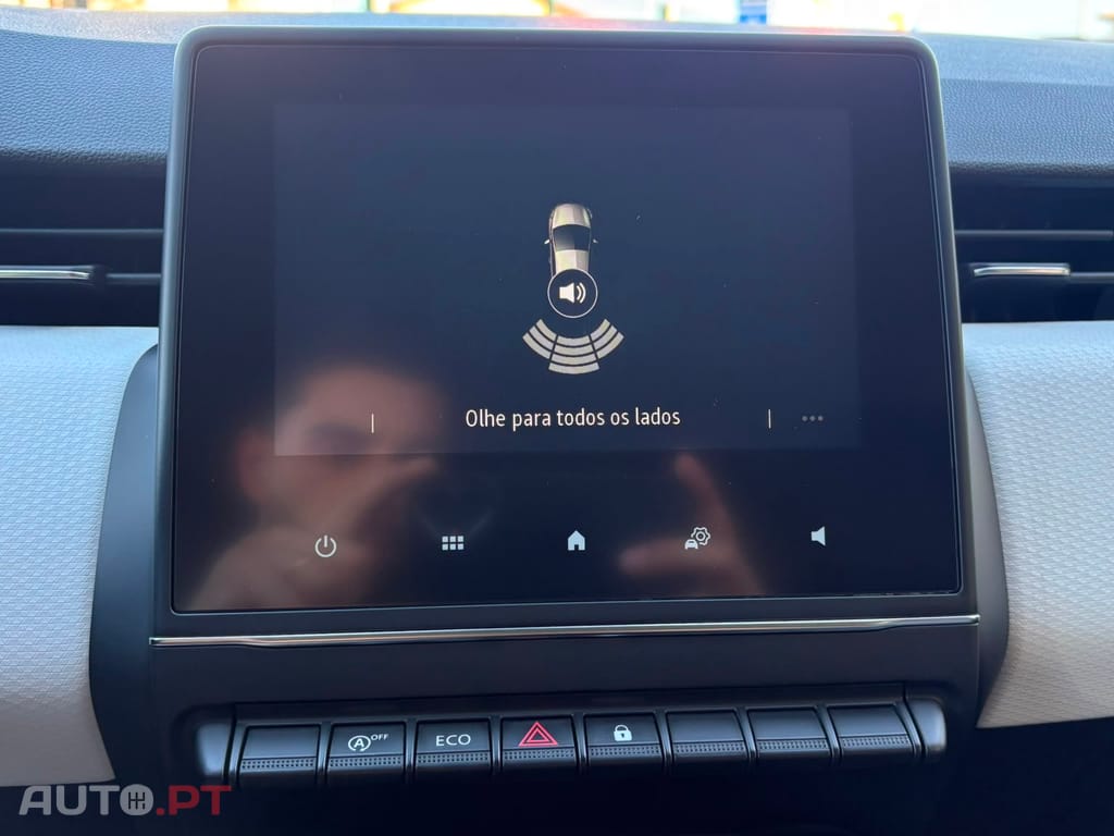 Renault Clio 𝙑 𝟭.𝟬 𝙏𝘾𝙚 𝙀𝙫𝙤𝙡𝙪𝙩𝙞𝙤𝙣 𝘽𝙞-𝙁𝙪𝙚𝙡