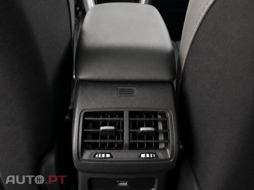 Citroen e-C4 136 PLUS