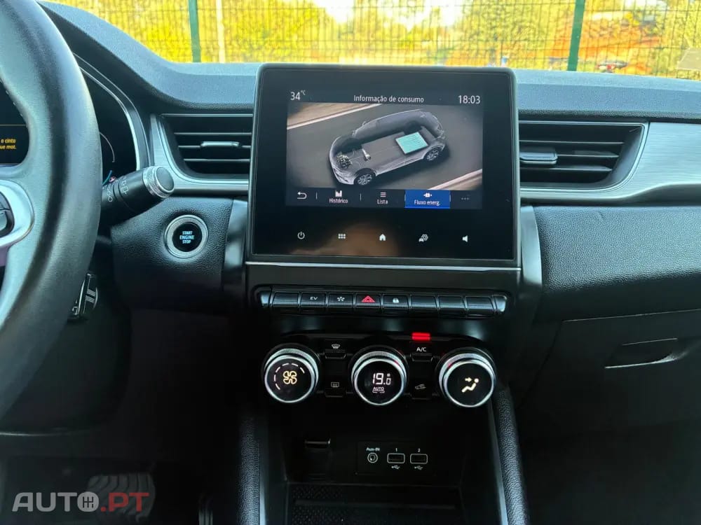 Renault Captur 1.6 HYBRID E-TECH INTENS