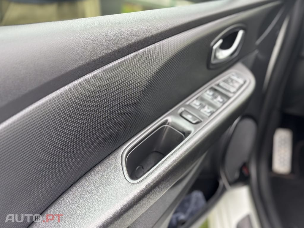 Renault Clio 1.6 T RS Trophy EDC