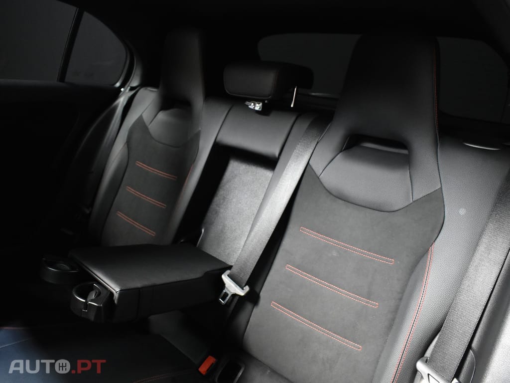 Mercedes-Benz A 250 e AMG Line 8G-DCT AMG Line
