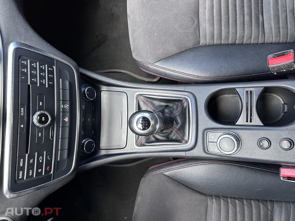 Mercedes-Benz CLA 200 d AMG LINE