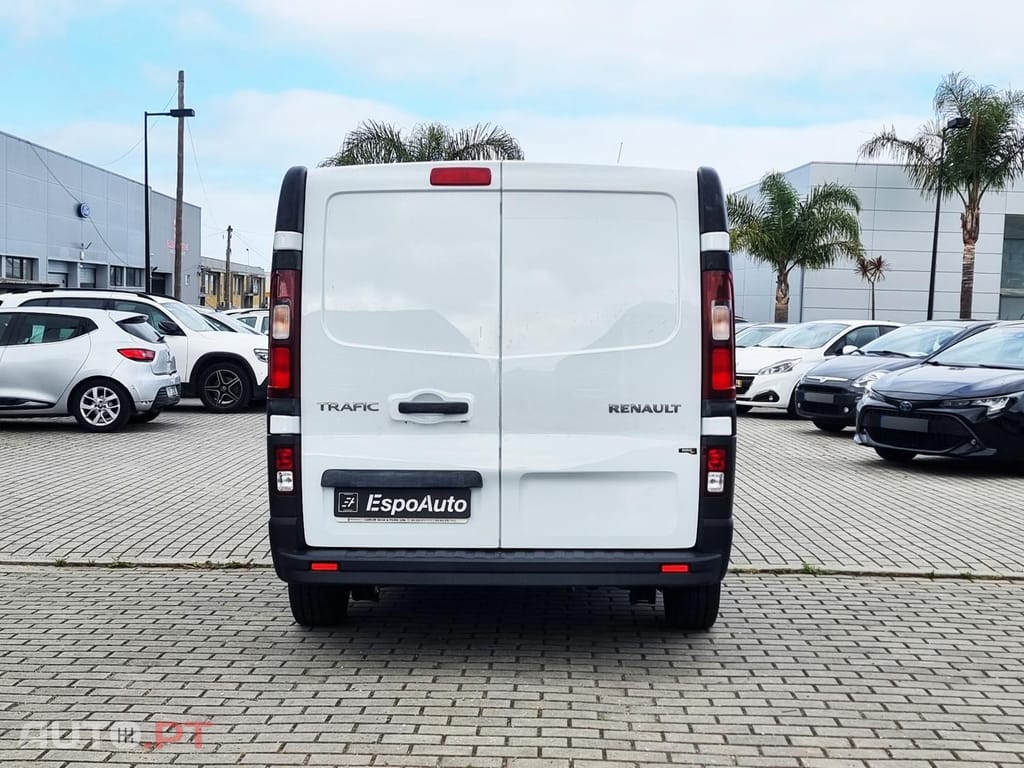 Renault Trafic 2.0 dCi L1H1 - IVA Dedutível