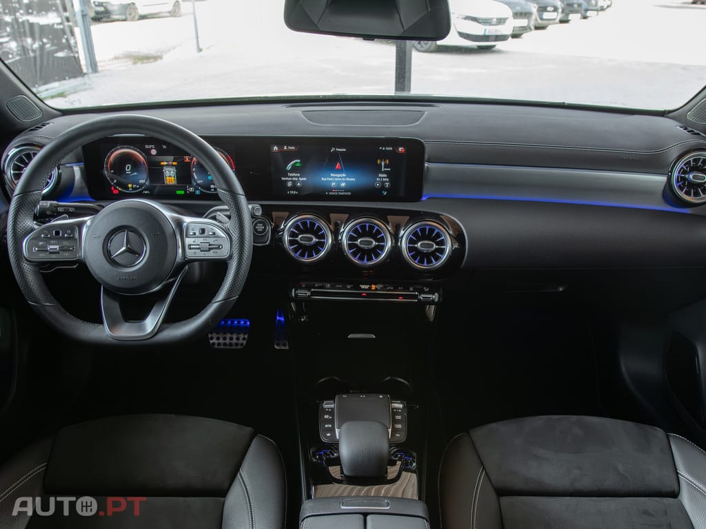 Mercedes-Benz A 250 e AMG Line