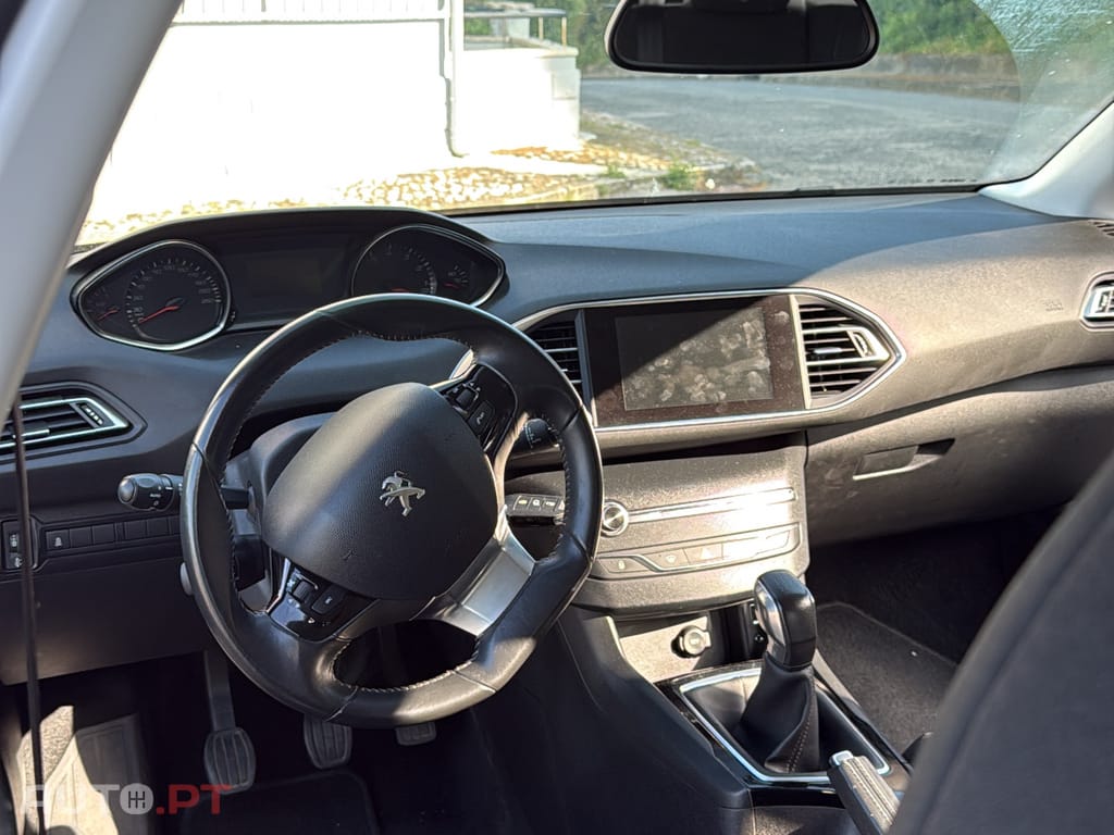 Peugeot 308 1.2