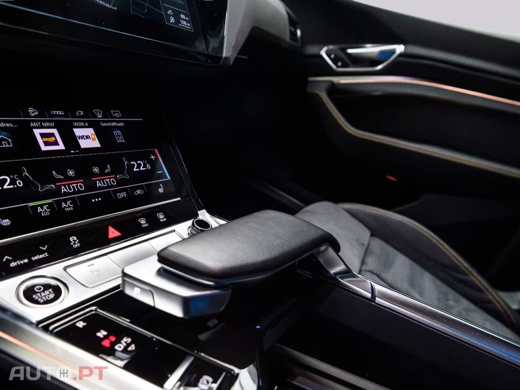 Audi E-Tron 55 quattro S Line I.V.A DEDUTIVEL 