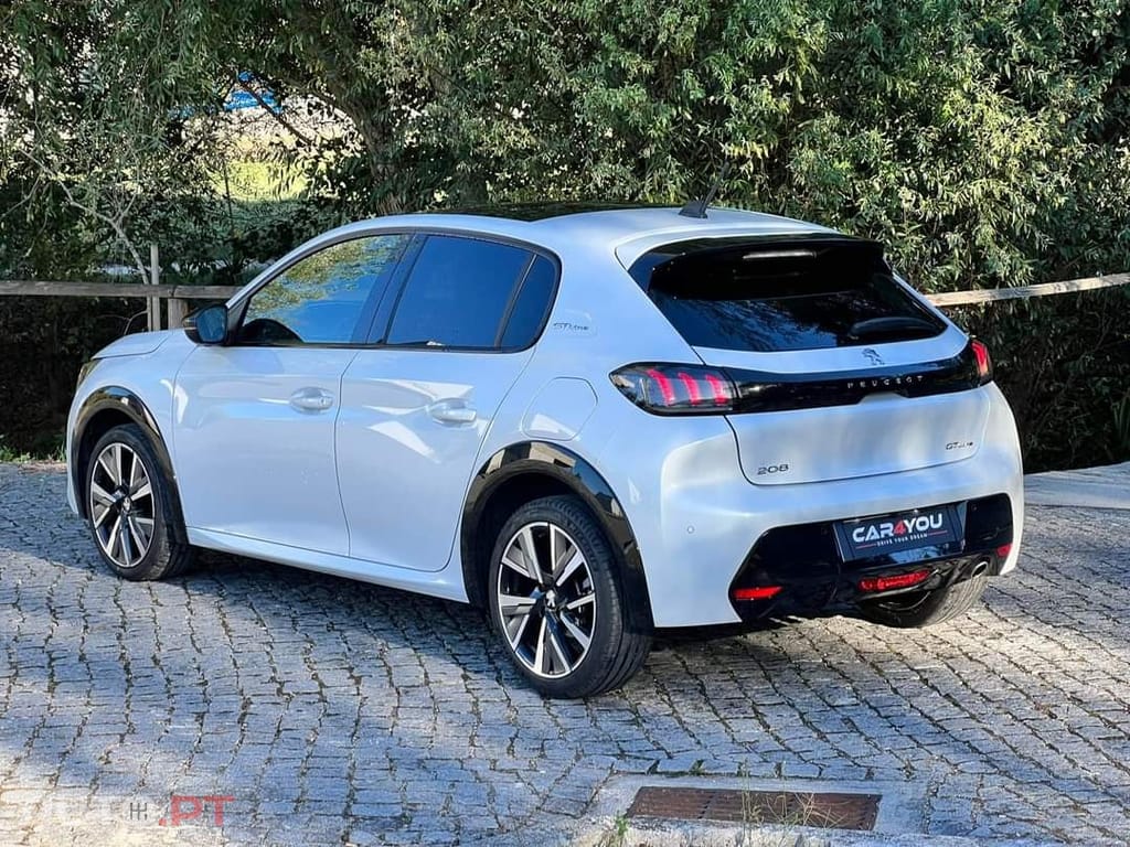 Peugeot 208 1.2 PureTech GT Line