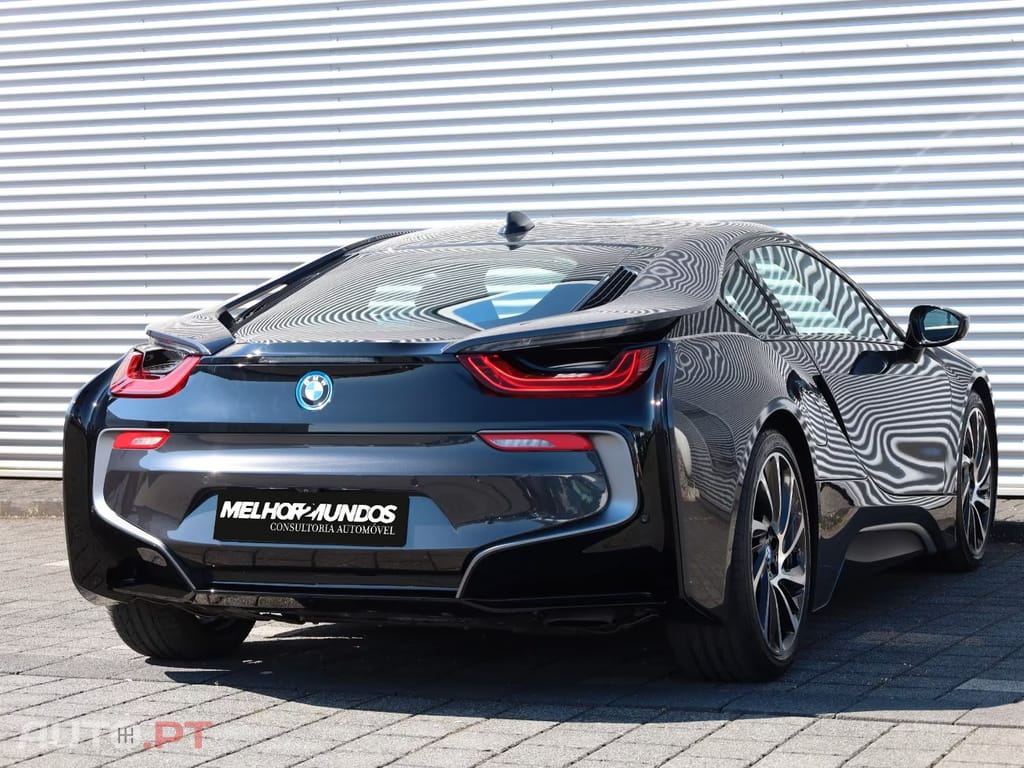 BMW i8 Coupe AWD