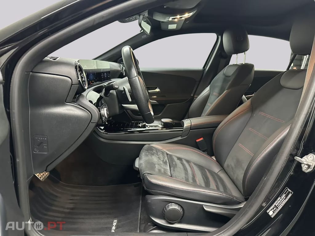 Mercedes-Benz A 250 I.V.A DEDUTIVEL e AMG