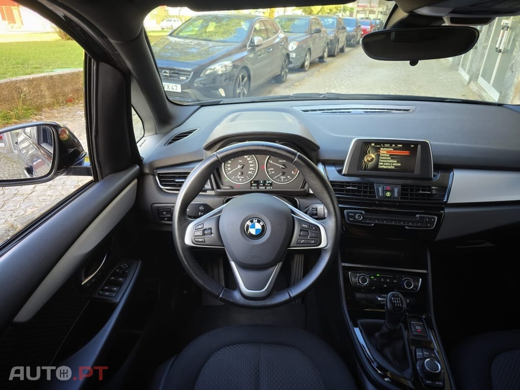 BMW 216 d Line Sport