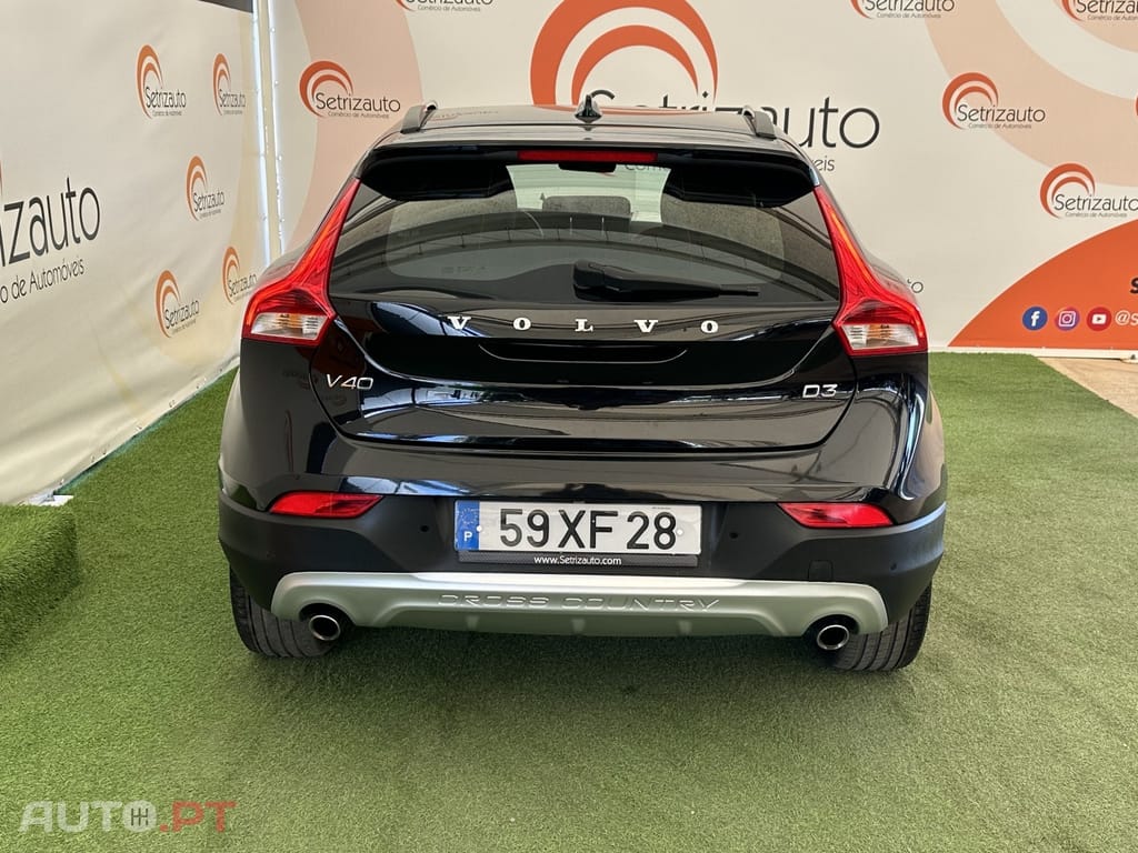 Volvo V40 Cross Country 2.0 D3 Momentum