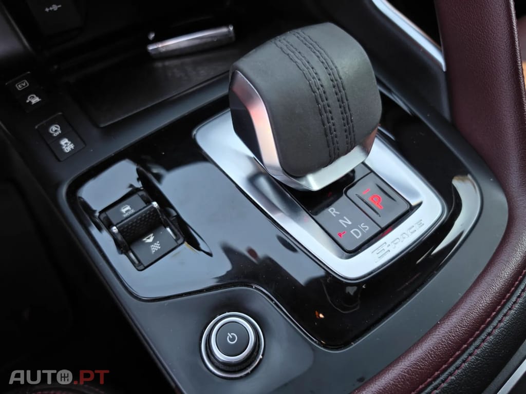 Jaguar E-Pace P300e AWD R-Dynamic S