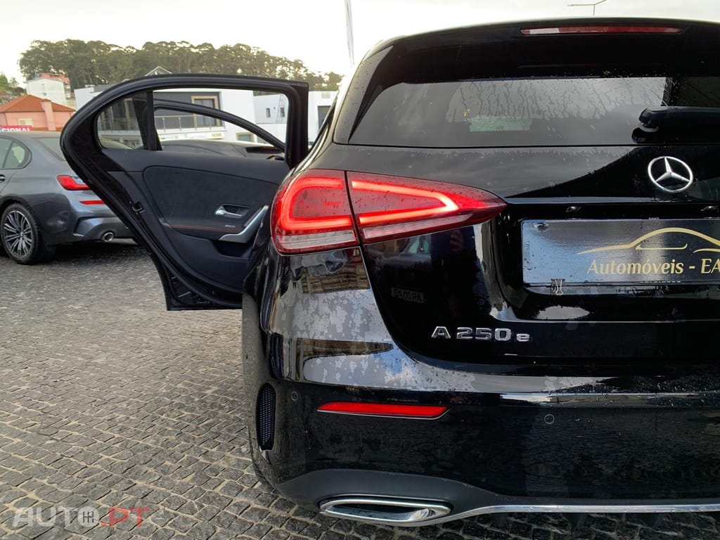 Mercedes-Benz A 250 e AMG Line
