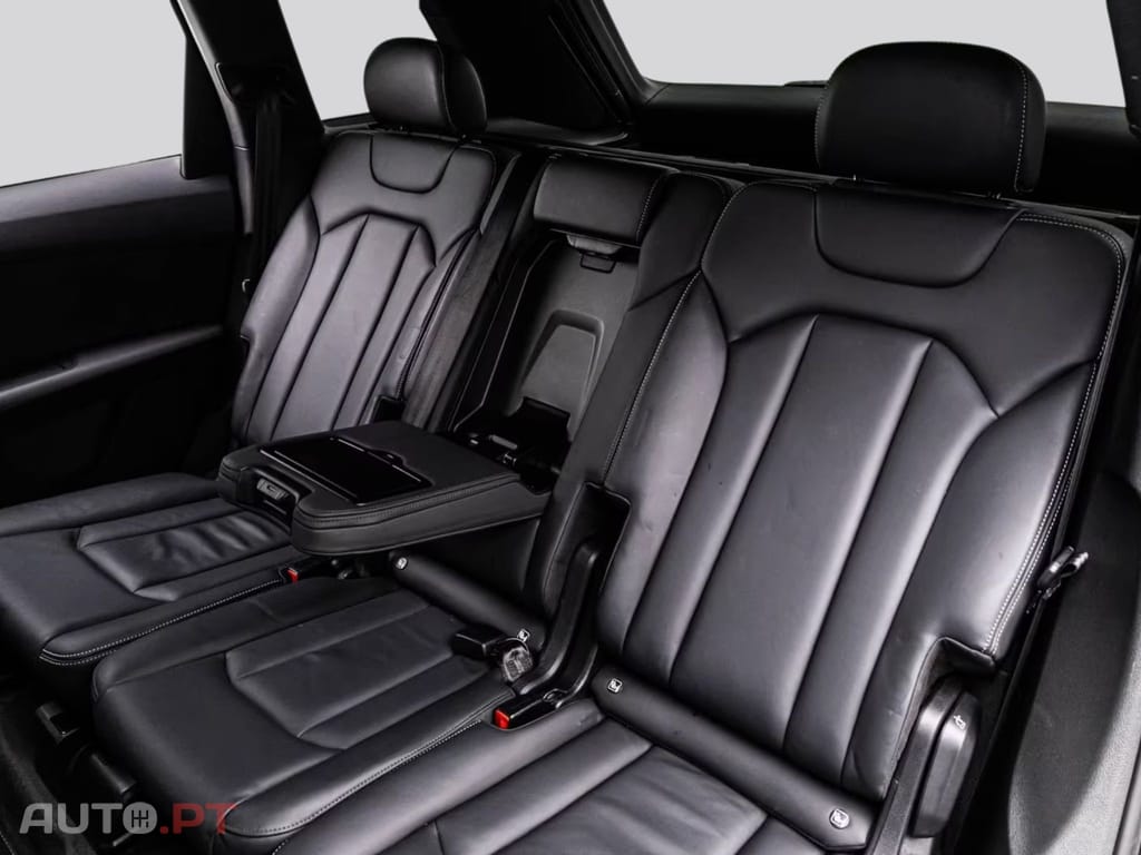 Audi Q7 60TFSie Quattro S LINE I.V.A DEDUTIVEL 