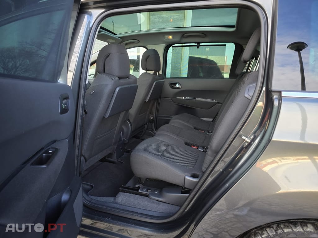 Peugeot 5008 1.2 PureTech Allure