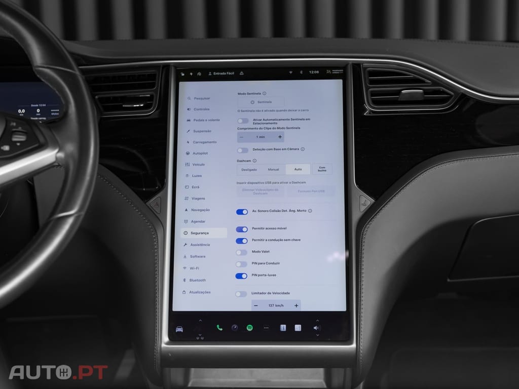 Tesla Model X 75D