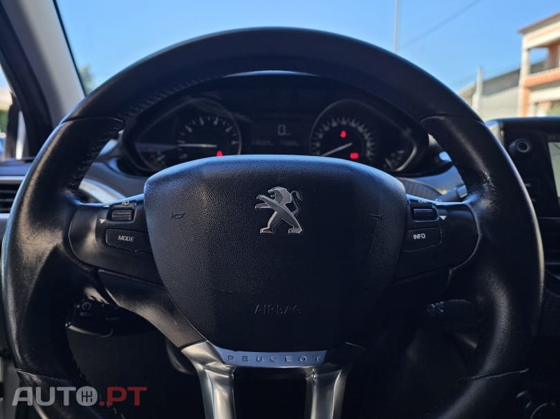 Peugeot 208 1.2 PureTech Style