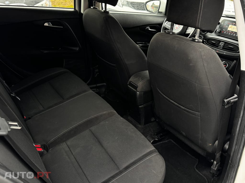 Fiat Tipo 1.3 M-Jet Lounge Tech J17