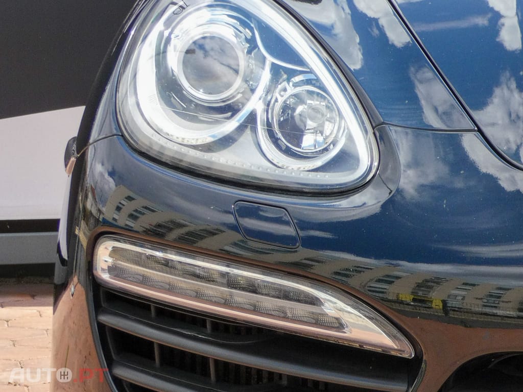 Porsche Cayenne Platinum Edition — fotografia 6