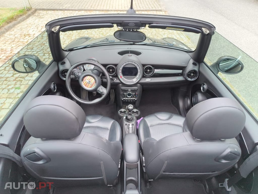 MINI Cooper R57 2015