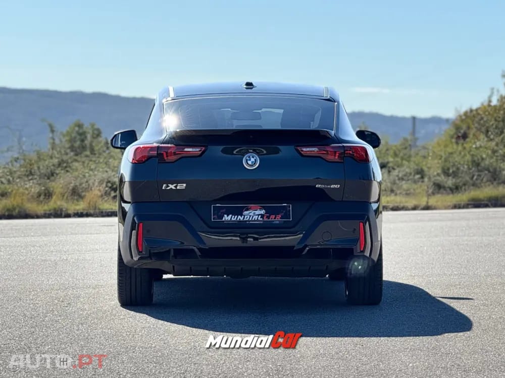 BMW iX2 eDrive20
