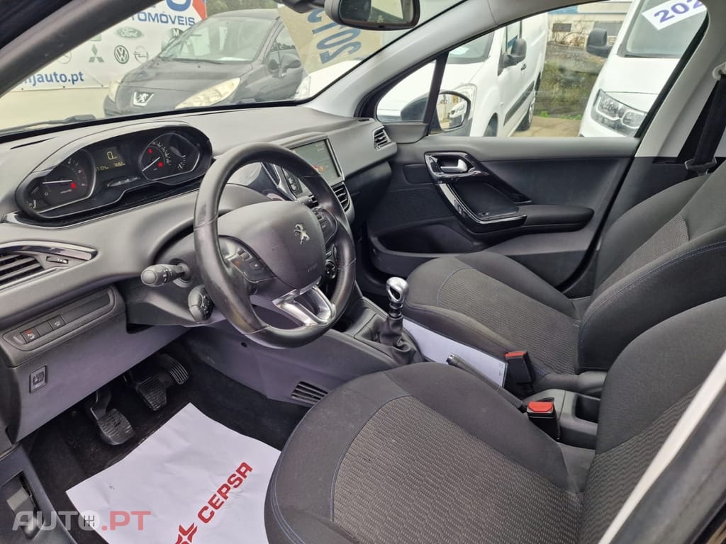 Peugeot 208 1.5 BlueHDi Signature