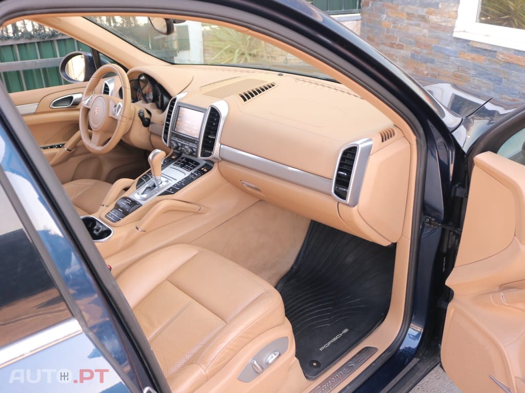 Porsche Cayenne S Hybrid