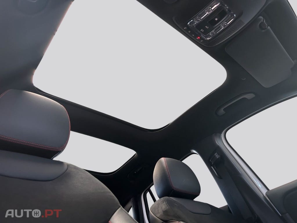 Mercedes-Benz EQA I.V.A DEDUTIVEL 250 AMG + TETO 