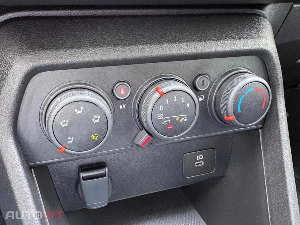 Dacia Sandero 1.0 ECO-G Expression Bi-Fuel