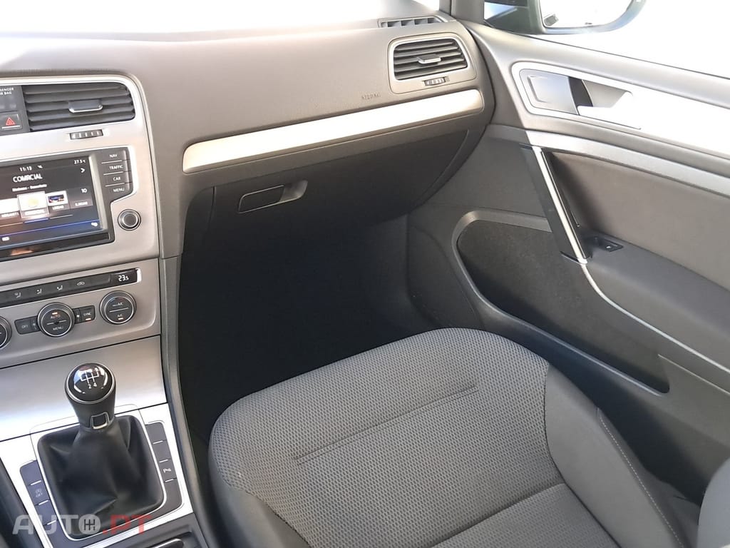 Volkswagen Golf 1.6 TDi BlueMotion Confortline