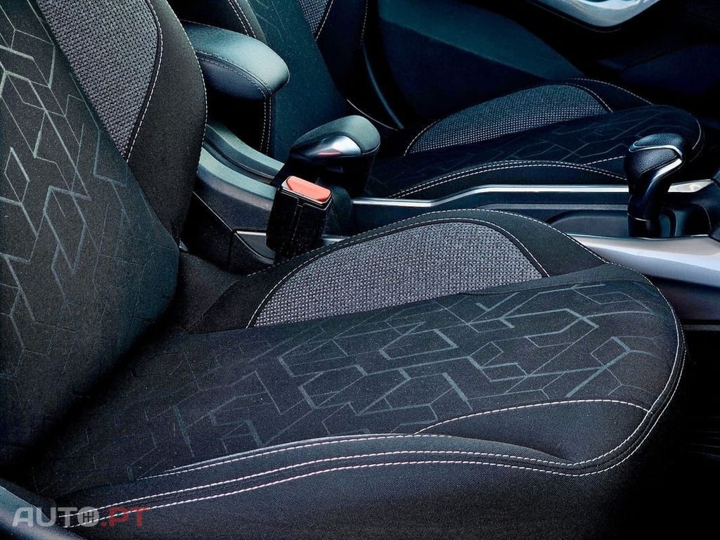 Peugeot 2008 1.2 PureTech Allure EAT6