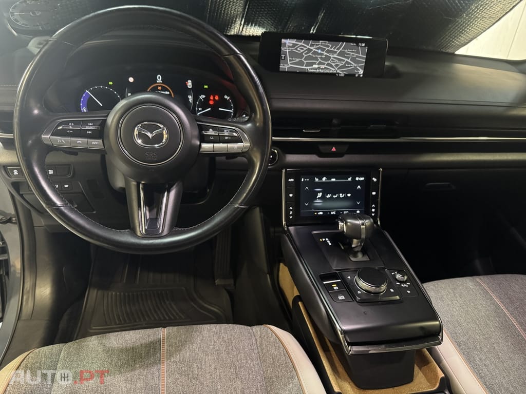 Mazda MX-30 e-SKYACTIV Advantage+Modern Confidence