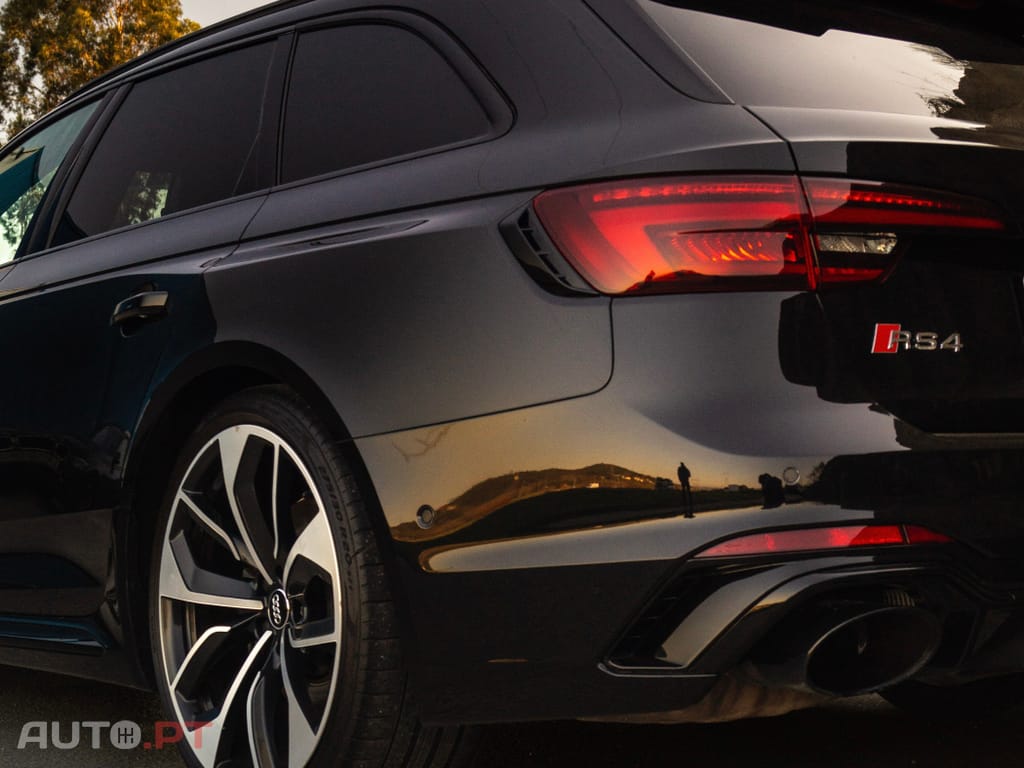 Audi RS4 2.9 TSI quattro Tiptronic