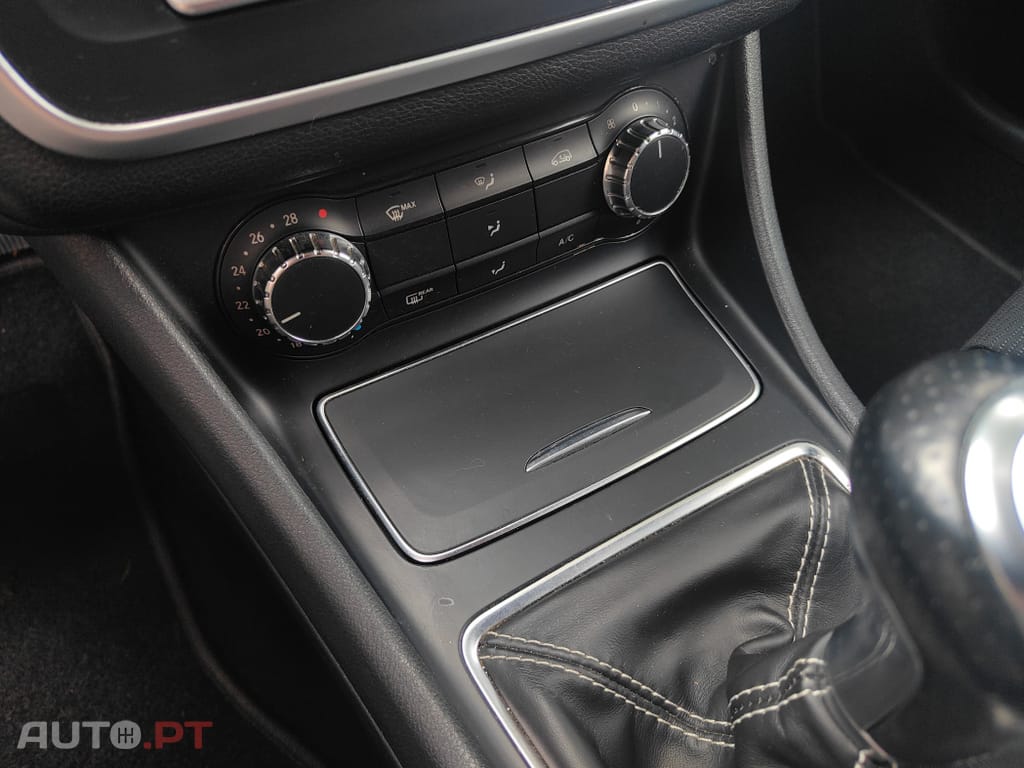Mercedes-Benz CLA 180 d Urban