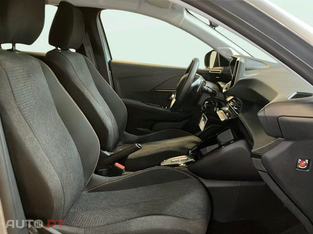 Peugeot 208 1.2 Hybrid Style e-DCS6