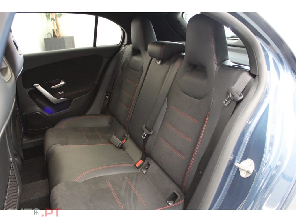 Mercedes-Benz A 180 d AMG Line