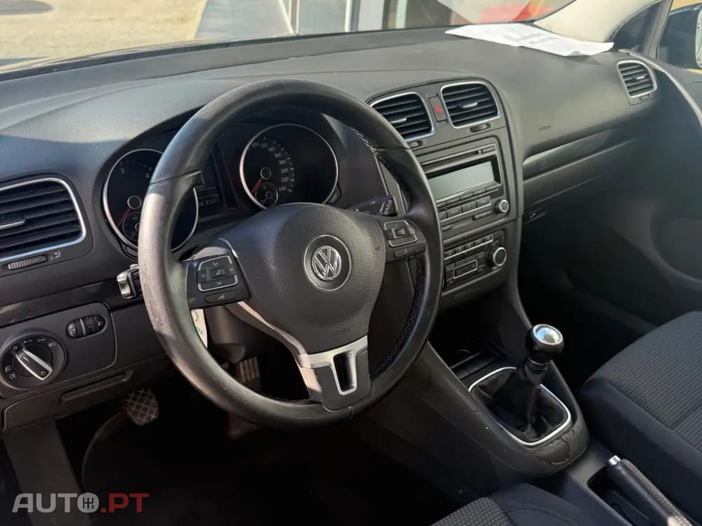 Volkswagen Golf 2.0 TDi BlueMotion Confortline