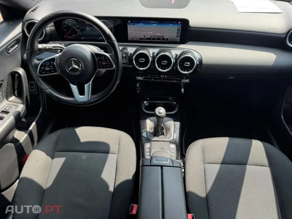Mercedes-Benz CLA 180 d Shooting Brake Business Solutions