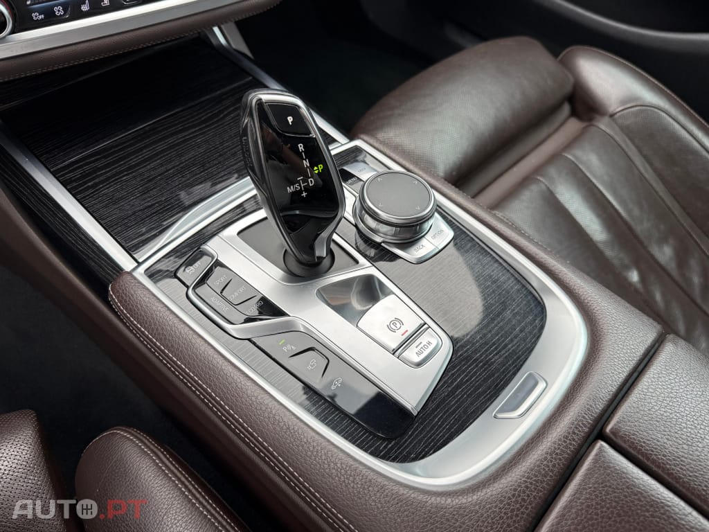 BMW 740 d xDrive Pack M Auto