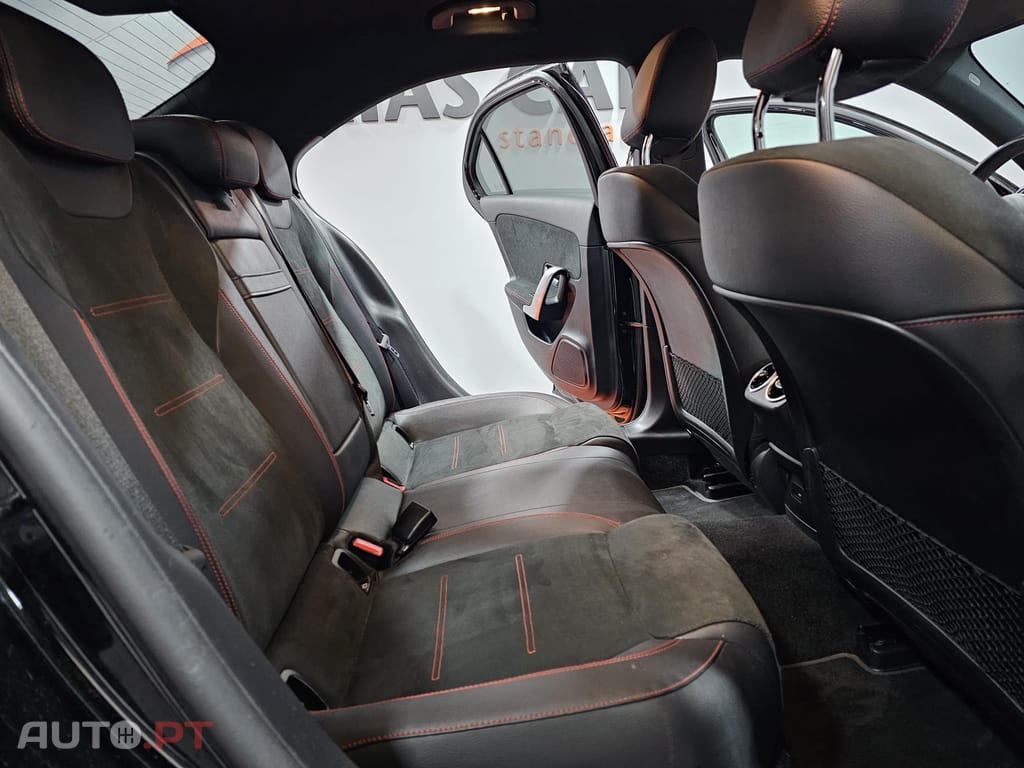 Mercedes-Benz A 180 7G-DCT AMG Line