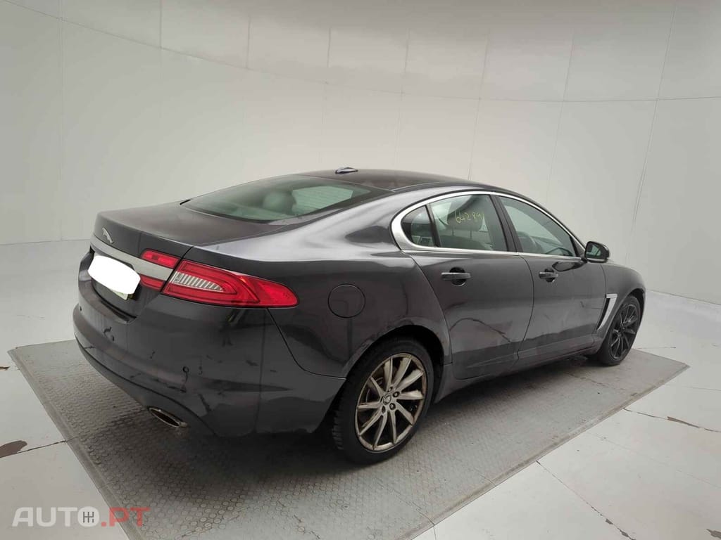 Jaguar XF Premium Luxury