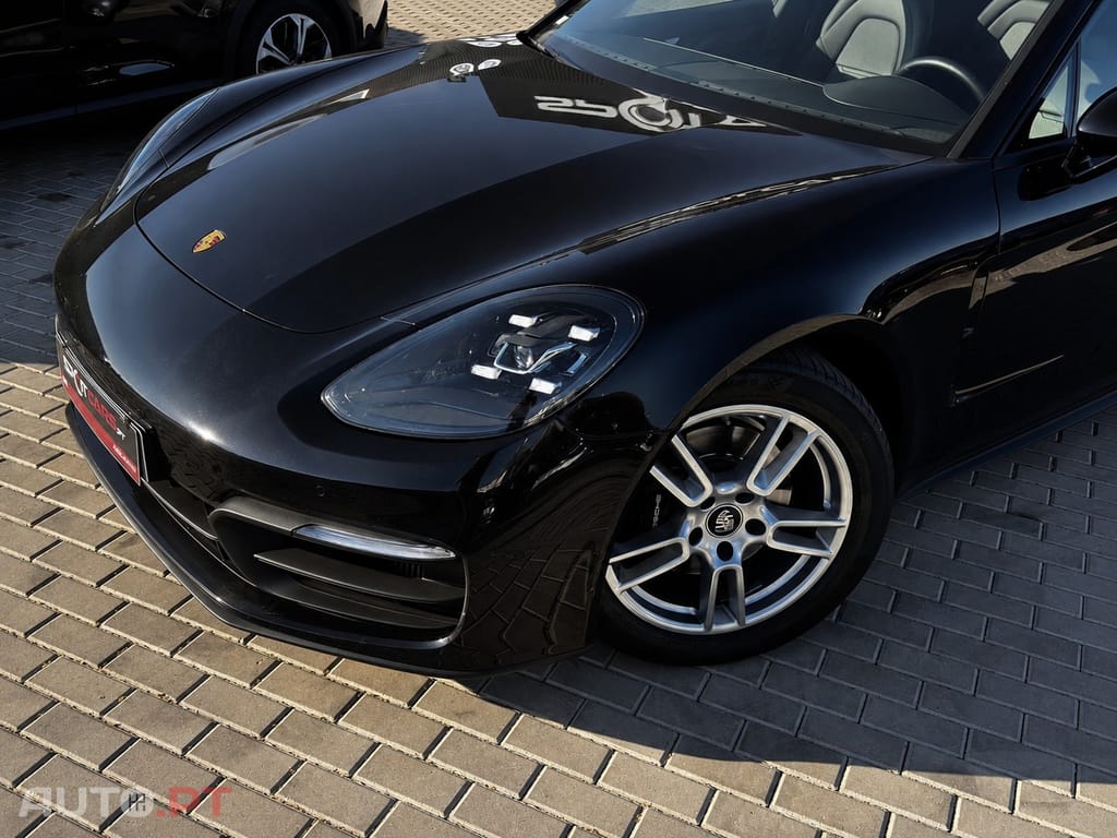 Porsche Panamera 4
