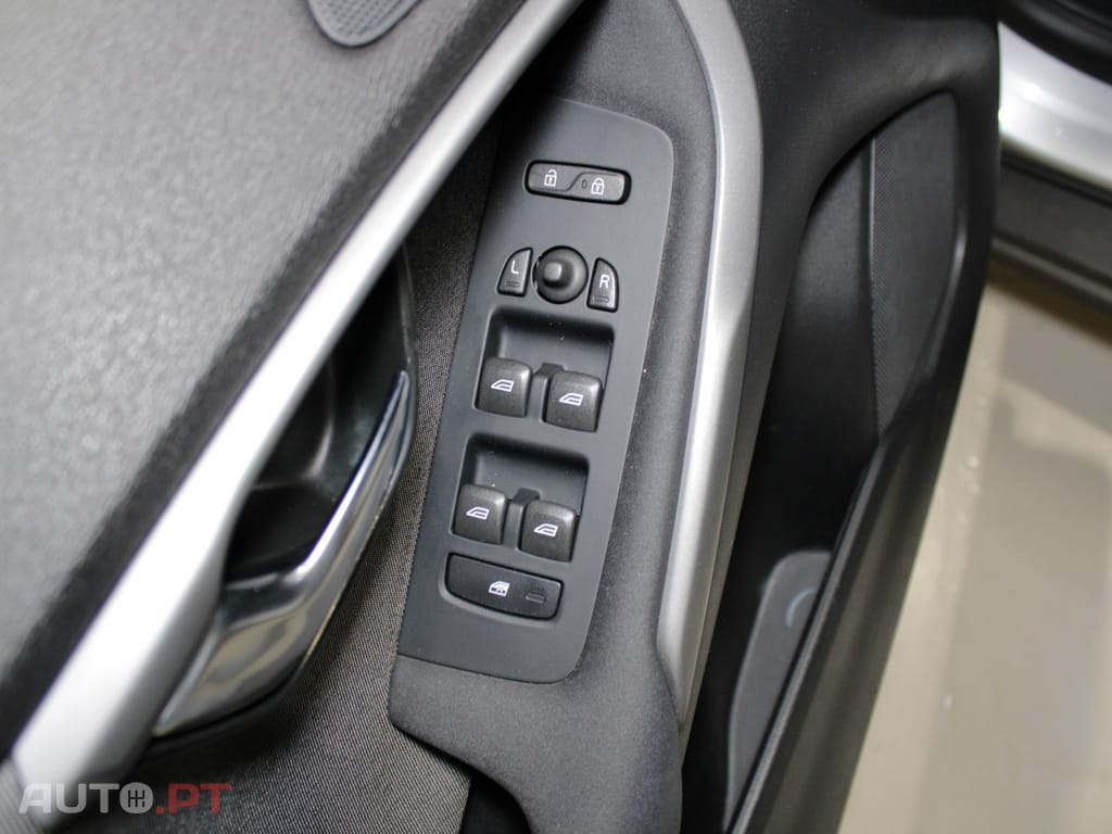 Volvo V40 Cross Country 2.0 D2 Kinetic Geartronic