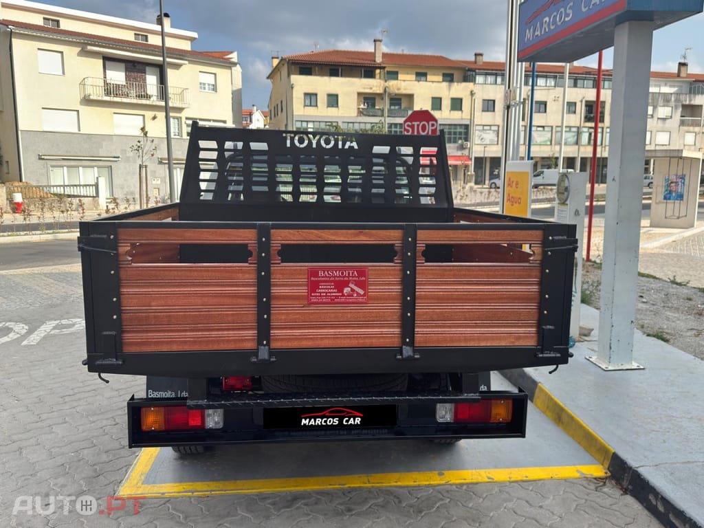 Toyota Hilux 2.5 D-4D 2WD CD AC