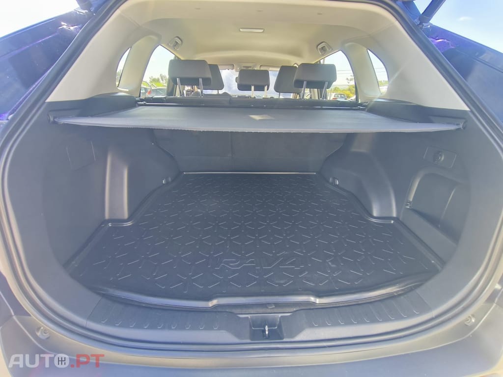 Toyota RAV4 2.5 HDF Comfort