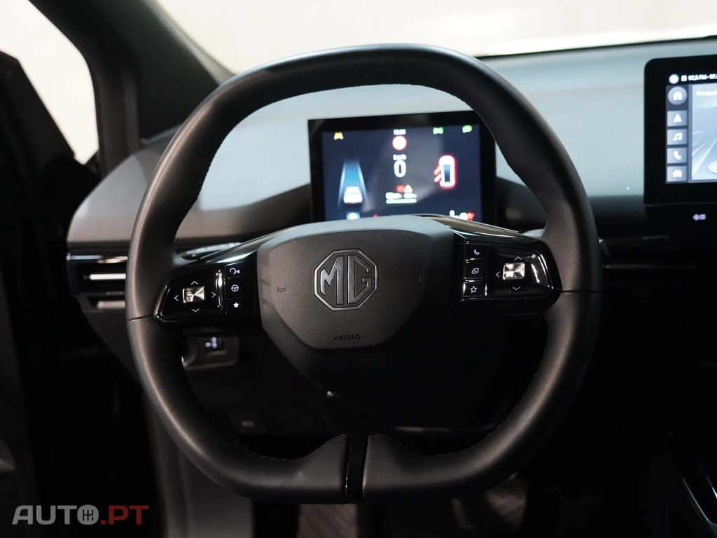 MG MG4 64 kWh Luxury